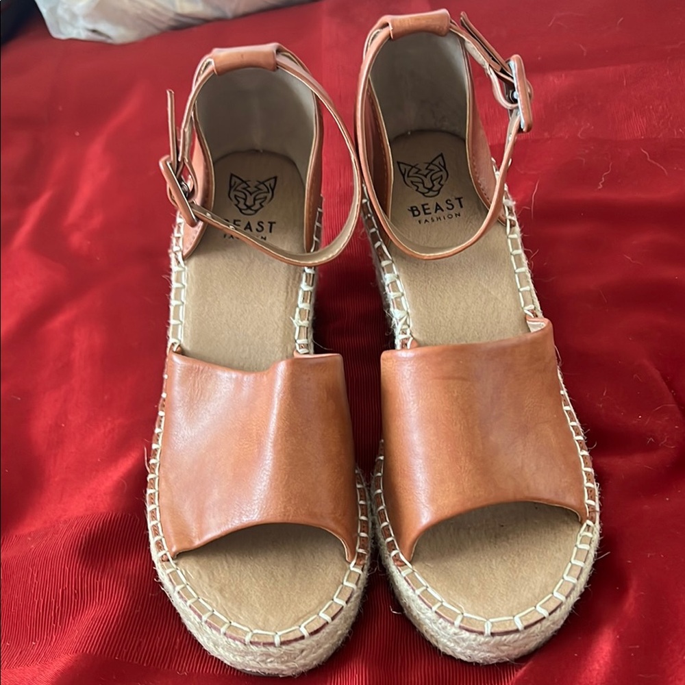 Beast Fashion Women's Tan Espadrille Sandals
